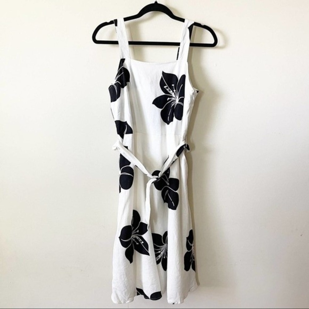 Who What Wear NEW White and Black Hawaiian Hibiscus Dress